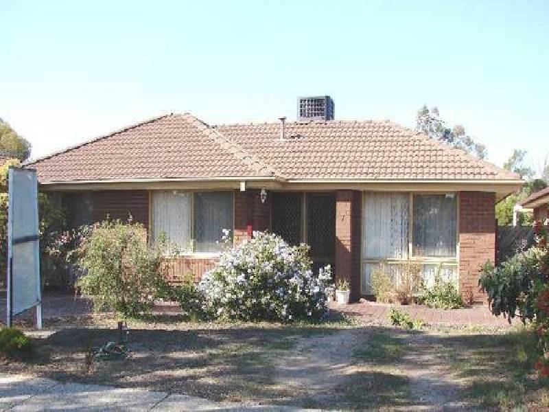 Muirfield Drive, Sunbury VIC 3429
