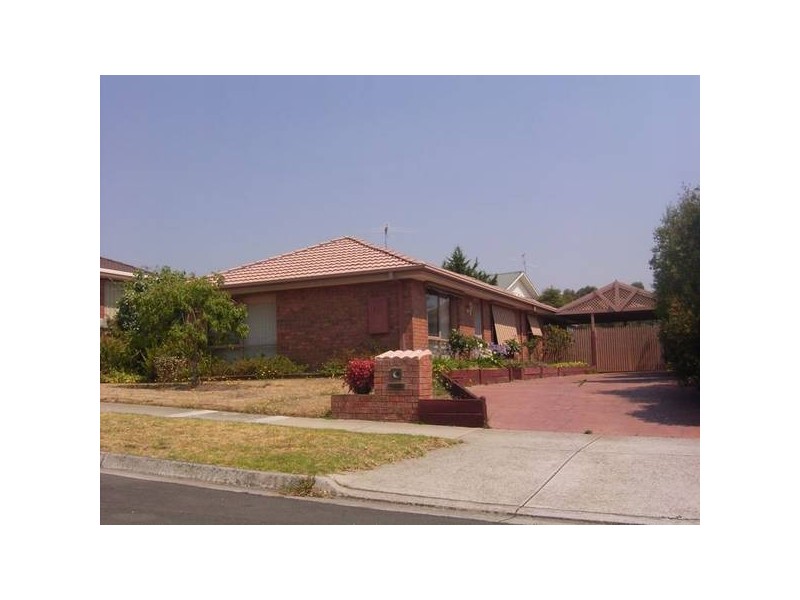 16 Lawrence Avenue, Sunbury VIC 3429