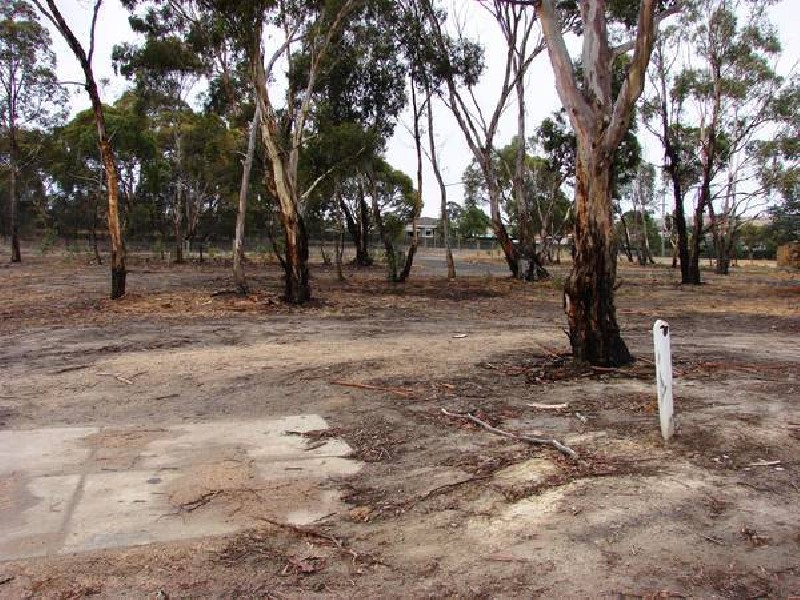 4 Riddell Road, Sunbury VIC 3429