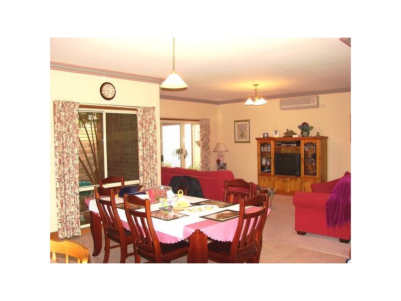 7 Fullbrook Drive, Sunbury VIC 3429
