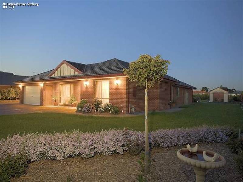 48 Curtis Avenue, Sunbury VIC 3429
