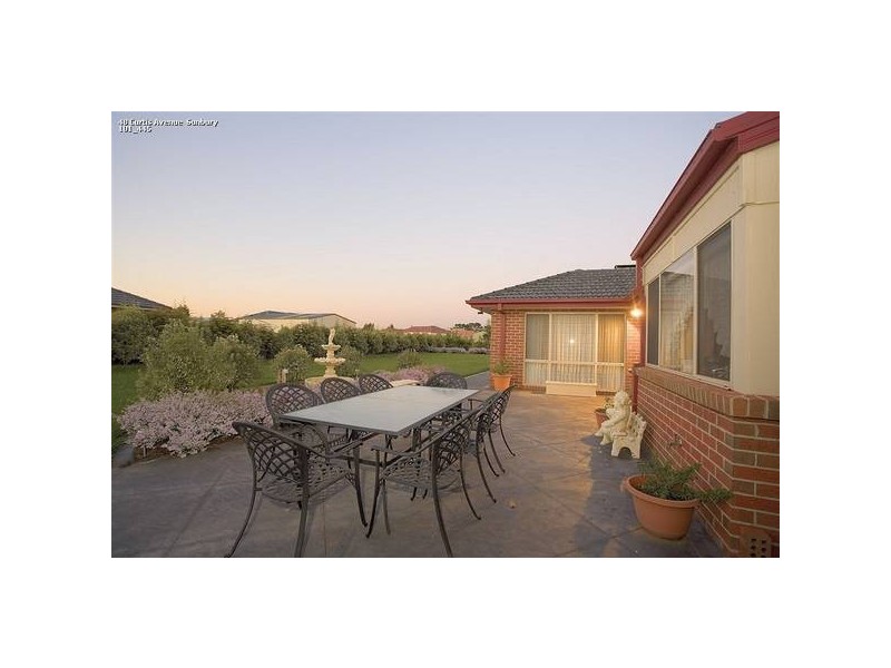 48 Curtis Avenue, Sunbury VIC 3429