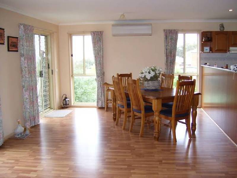 Stewarts Lane, Sunbury VIC 3429