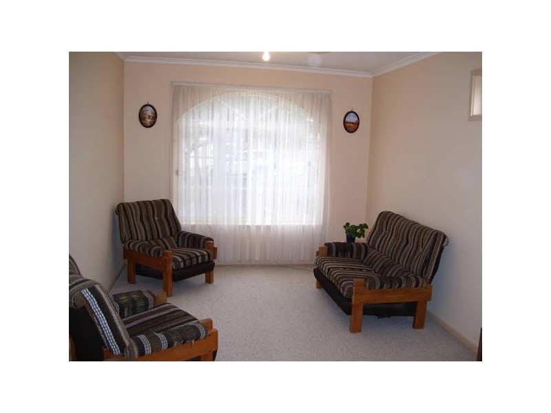 Stewarts Lane, Sunbury VIC 3429