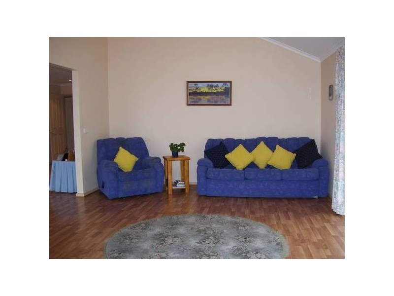 Stewarts Lane, Sunbury VIC 3429