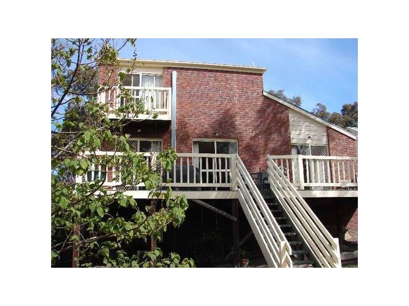 Stewarts Lane, Sunbury VIC 3429