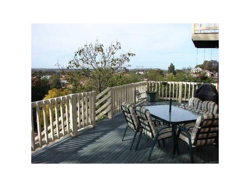 Stewarts Lane, Sunbury VIC 3429