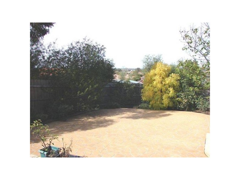 Stewarts Lane, Sunbury VIC 3429