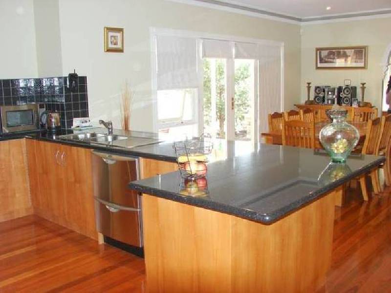 360 Mitchells Lane, Sunbury VIC 3429