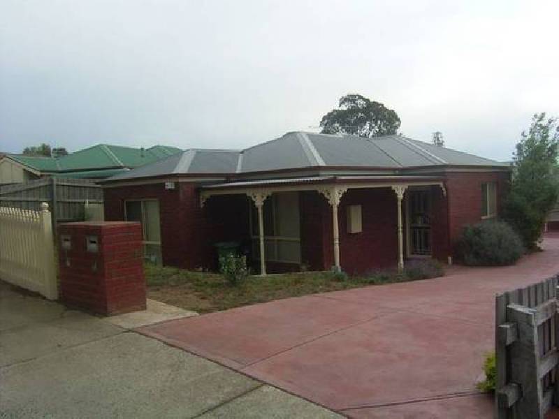 Dyson Drive, Sunbury VIC 3429