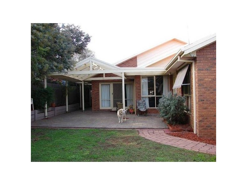 13 Heatherbrae Crescent, Sunbury VIC 3429
