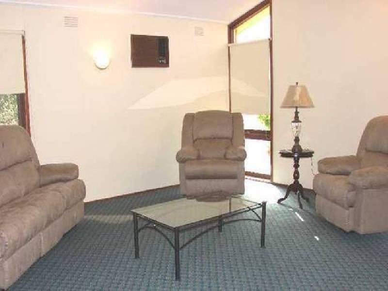 90 Station Street, Sunbury VIC 3429