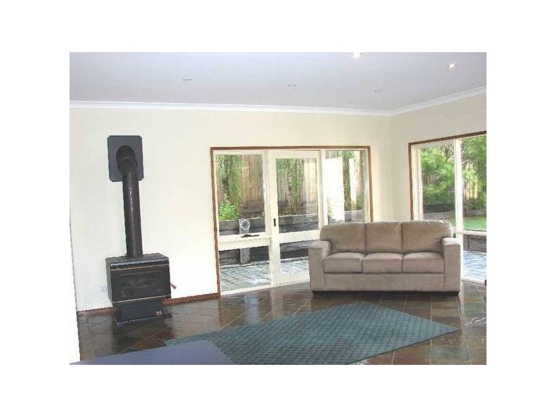 90 Station Street, Sunbury VIC 3429