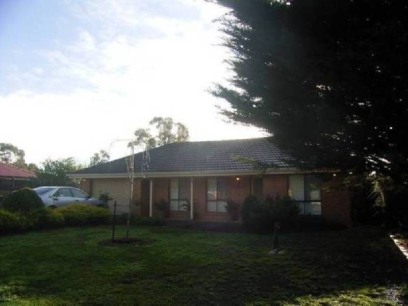 3 Birkdale Court, Sunbury VIC 3429