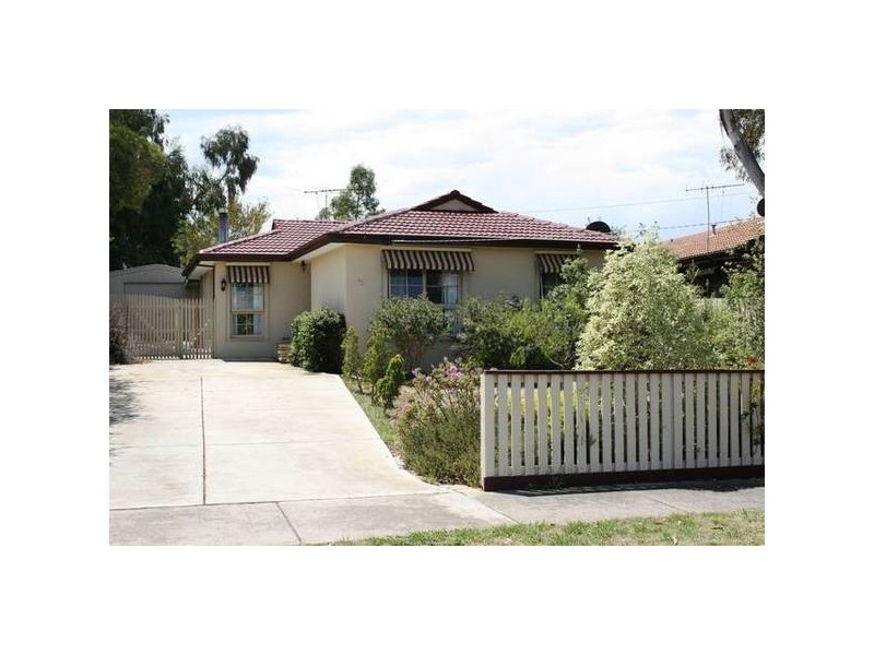 42 Marjorie Avenue, Sunbury VIC 3429