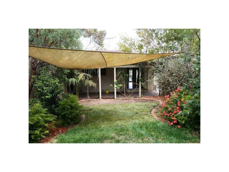 42 Marjorie Avenue, Sunbury VIC 3429