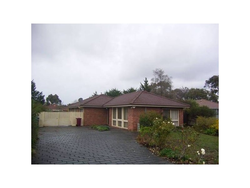 5 Carnarvon Court, Sunbury VIC 3429