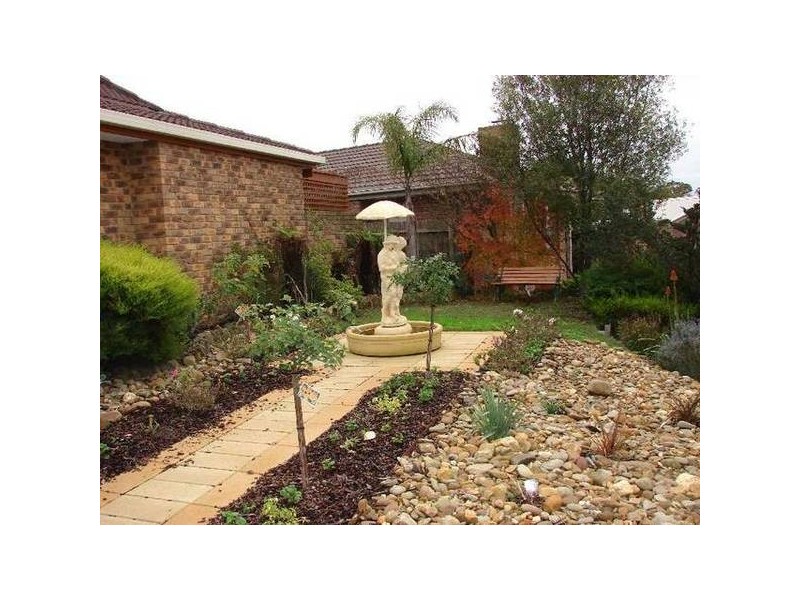 9 McGeorge Court, Sunbury VIC 3429