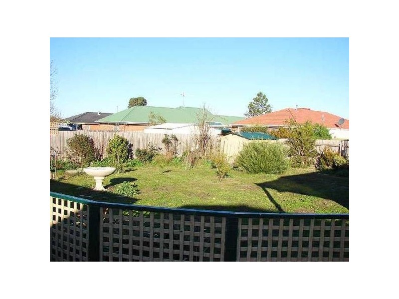 Notre Dame Drive, Sunbury VIC 3429