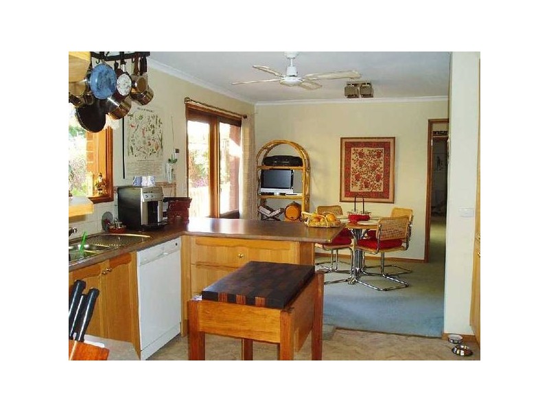 Aldridge Drive, Sunbury VIC 3429
