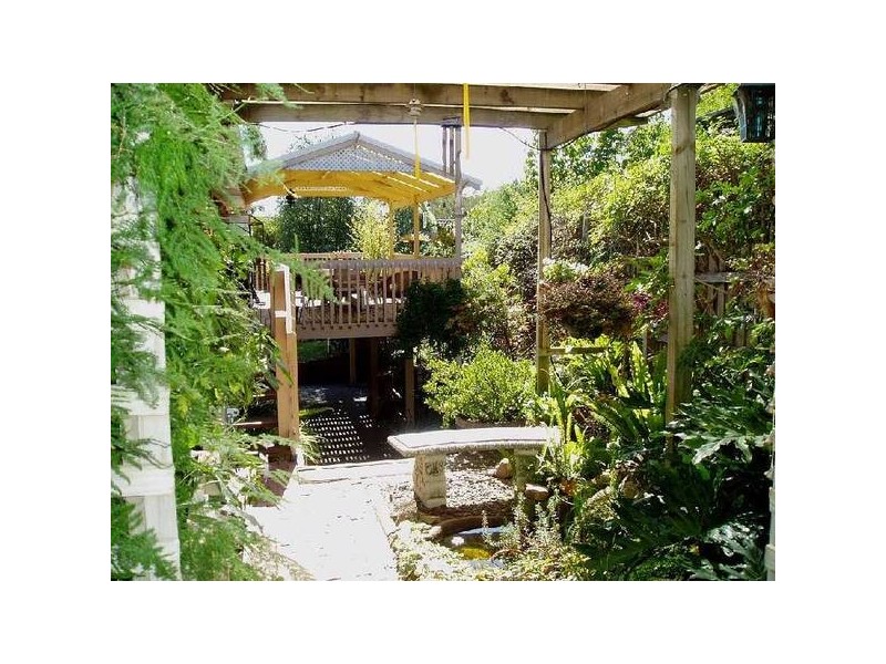 Aldridge Drive, Sunbury VIC 3429