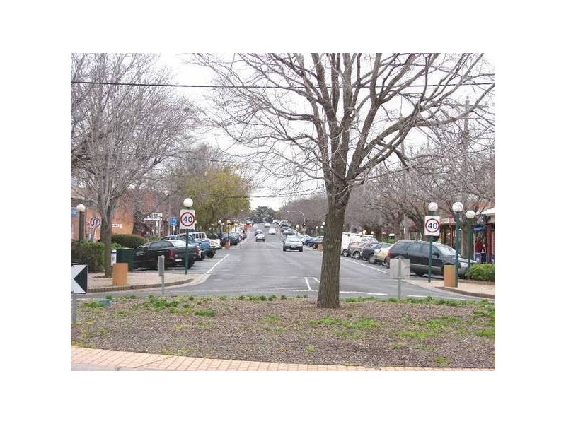 O’Shanassy Street, Sunbury VIC 3429