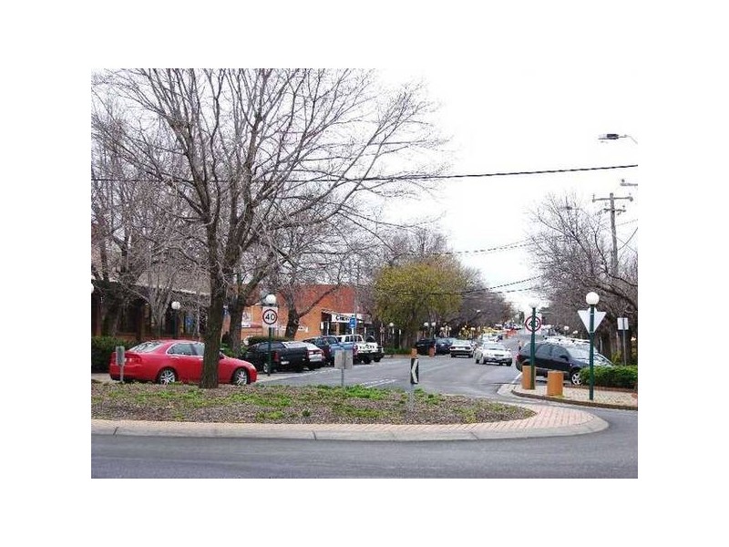 O’Shanassy Street, Sunbury VIC 3429