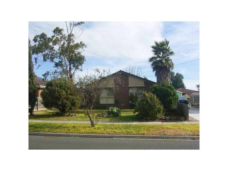 18 Lawson Street, Sunbury VIC 3429