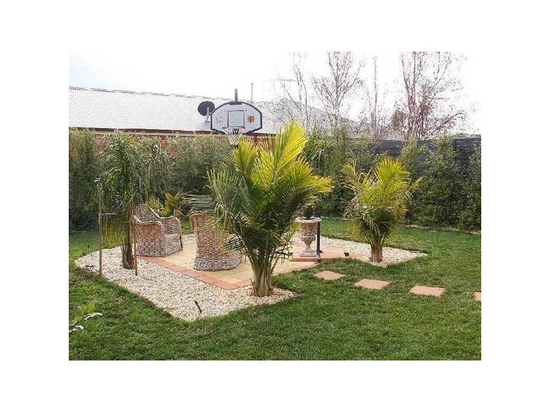 18 Lauriston Way, Sunbury VIC 3429