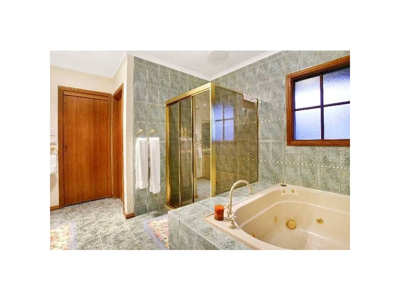 30 St Ronans Court, Sunbury VIC 3429