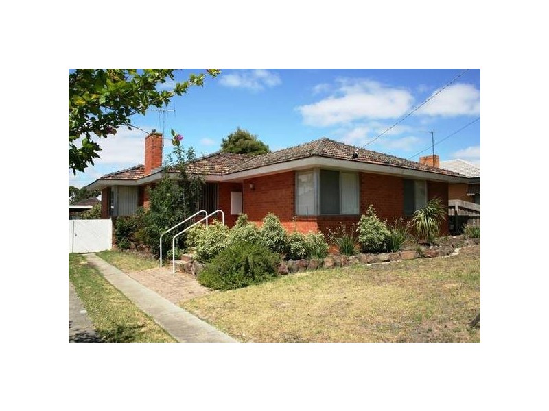 77 Dobell Avenue, Sunbury VIC 3429