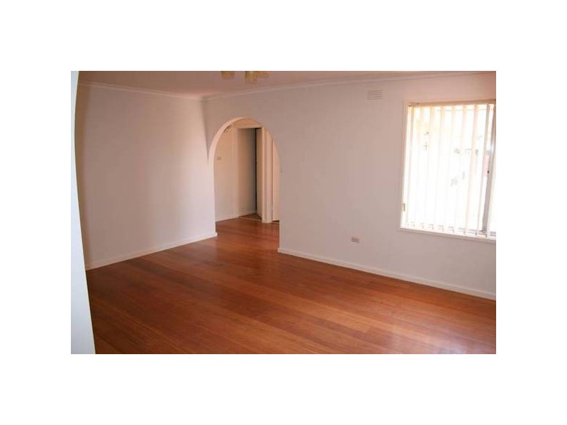 77 Dobell Avenue, Sunbury VIC 3429