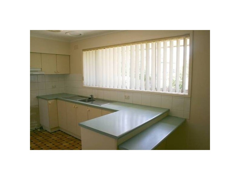 77 Dobell Avenue, Sunbury VIC 3429