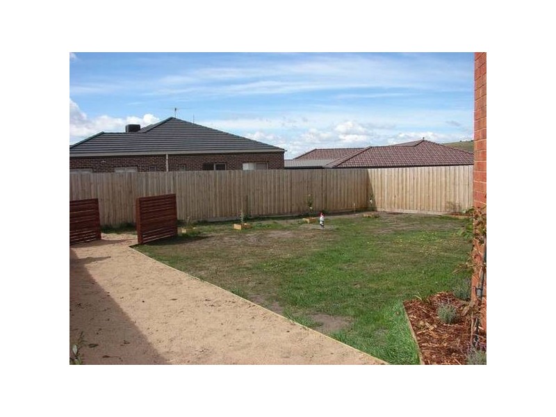 7 Kippax Street, Sunbury VIC 3429