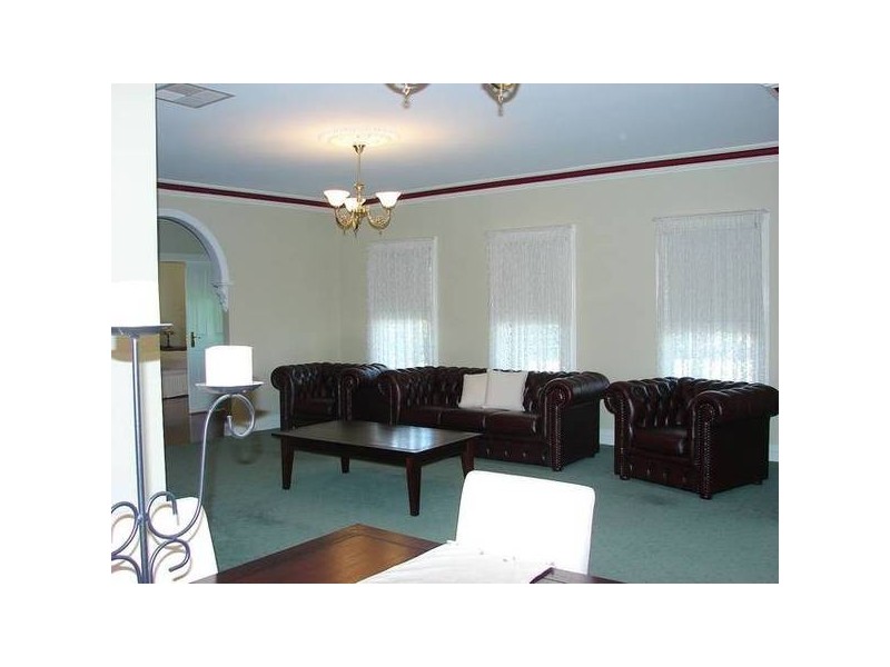 360 Mitchells Lane, Sunbury VIC 3429