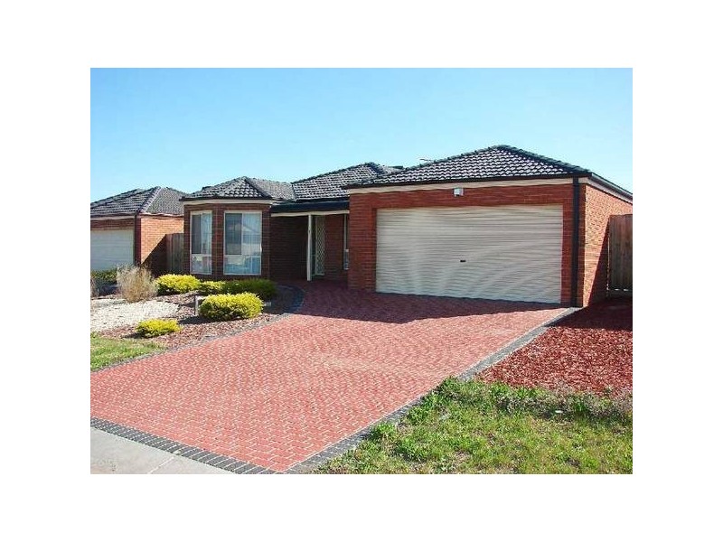 8 Trumper Crescent, Sunbury VIC 3429