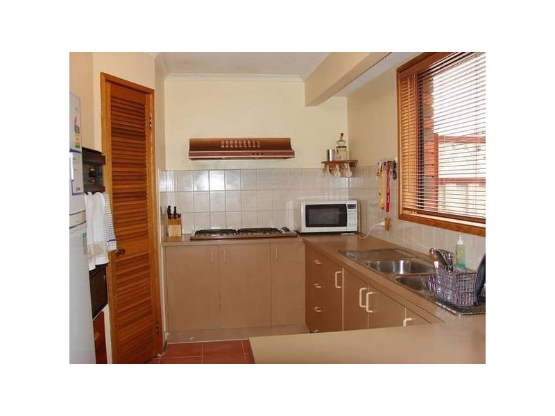 8 Backhaus Avenue, Sunbury VIC 3429