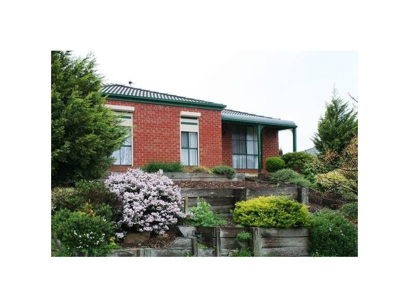 4 Officer Court, Sunbury VIC 3429