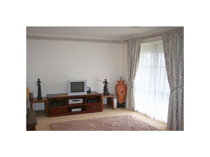 4 Officer Court, Sunbury VIC 3429