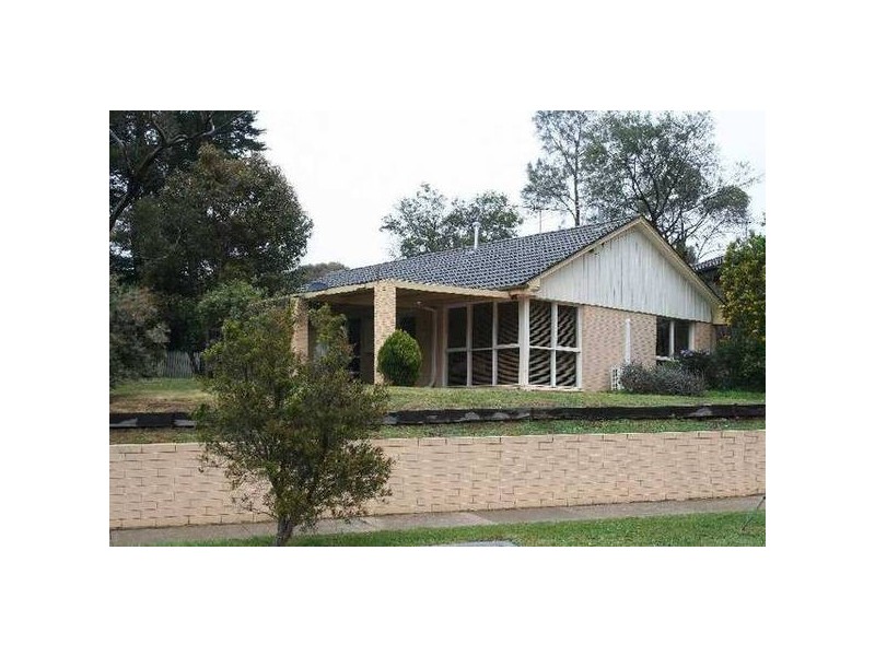 35 Higgins Avenue, Sunbury VIC 3429