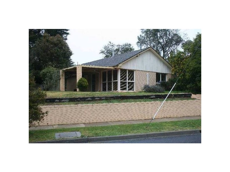 35 Higgins Avenue, Sunbury VIC 3429