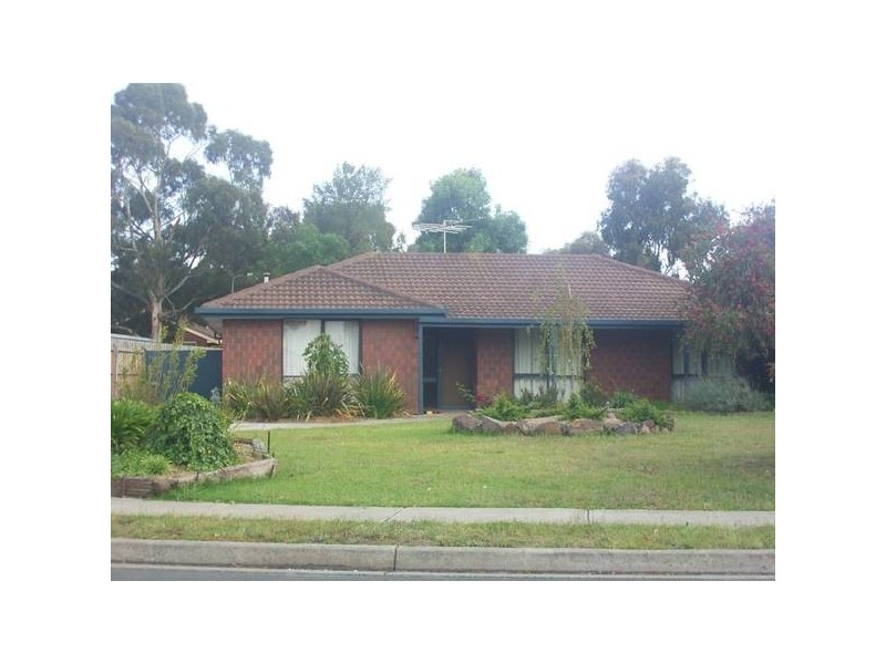 36 Gleneagles Drive, Sunbury VIC 3429