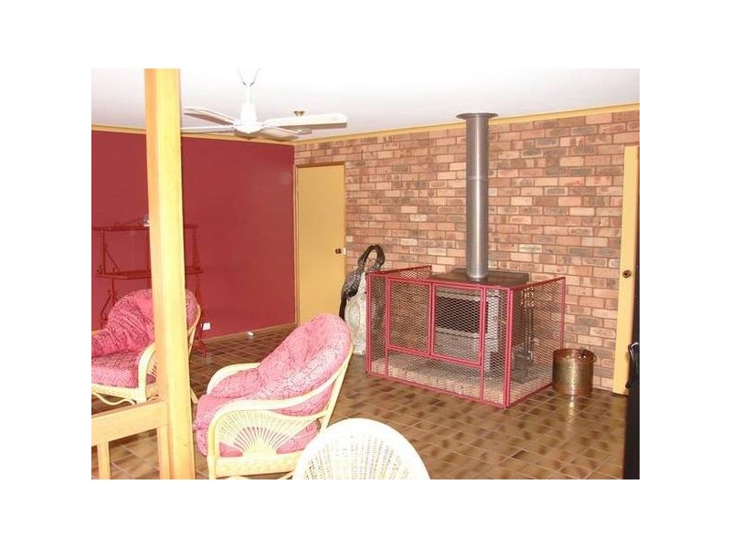 85 Palmer Road, Sunbury VIC 3429