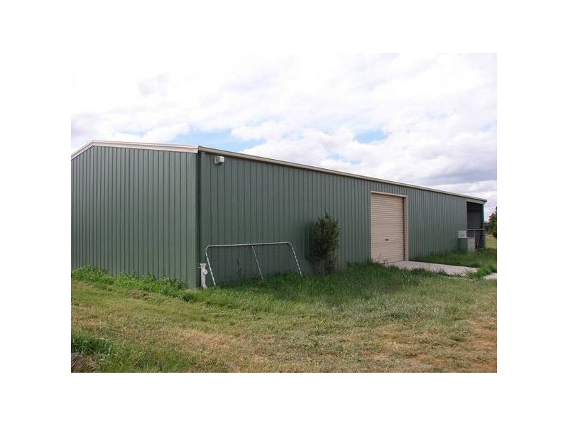 85 Palmer Road, Sunbury VIC 3429