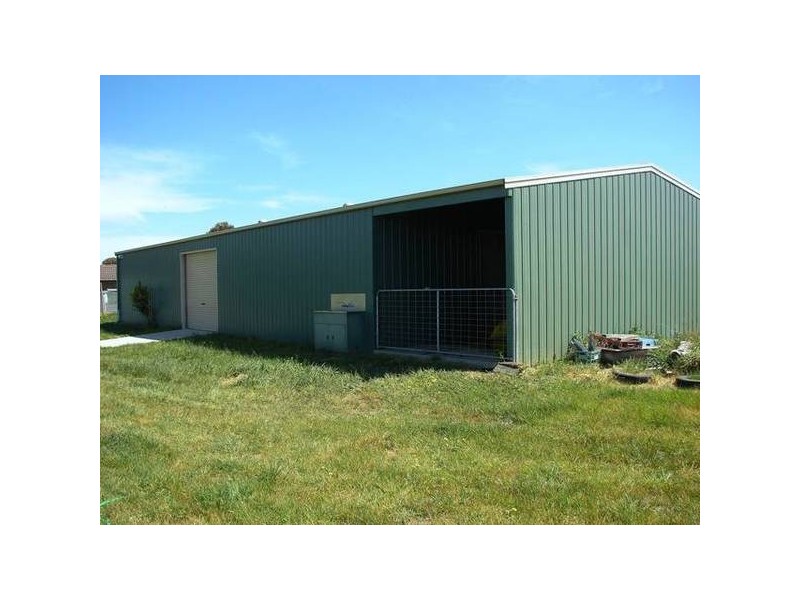 85 Palmer Road, Sunbury VIC 3429