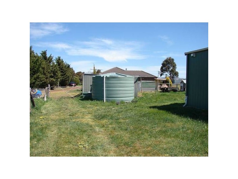 85 Palmer Road, Sunbury VIC 3429