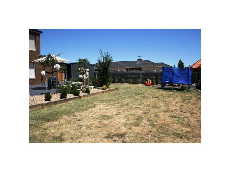 18 Pinto Way, Sunbury VIC 3429