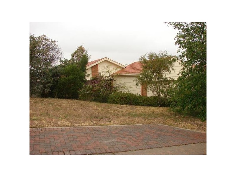 4 Baker Rise, Sunbury VIC 3429