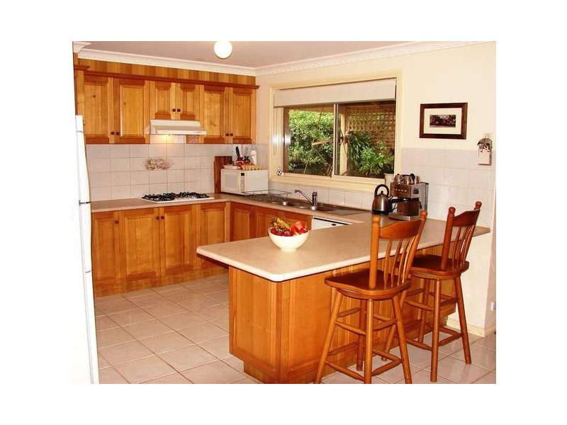 4 Baker Rise, Sunbury VIC 3429