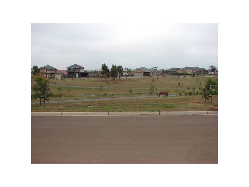 6 Red Robin Lane, Sunbury VIC 3429